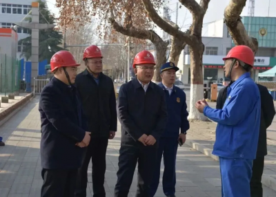 市委常委、副市长张传纲带队到公司检查春节假期安全生产工作